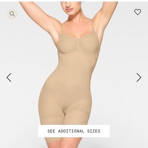 Skims Shapewear - Mid Thigh Bodysuit - NEW never worn *Black*